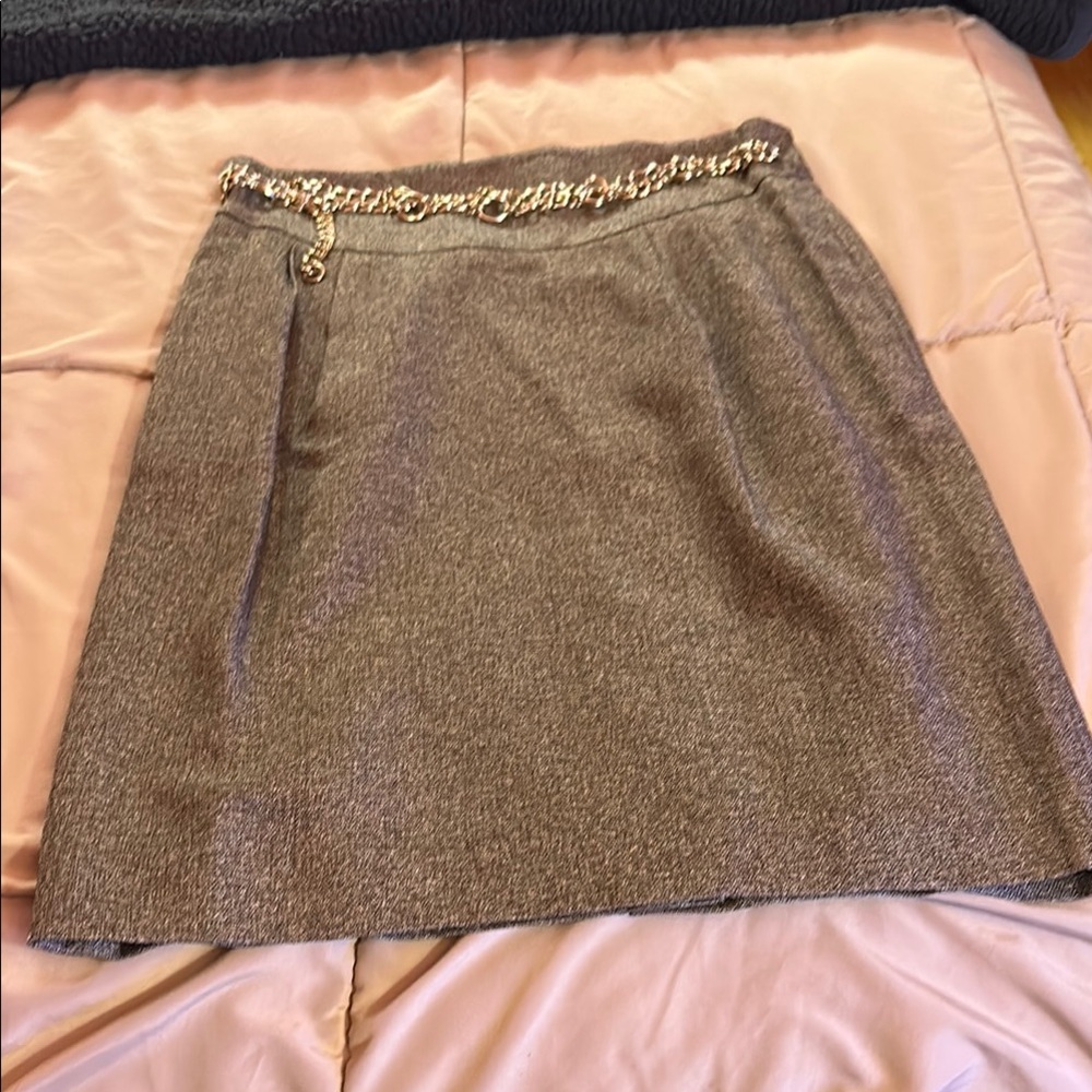 Elegant Gray Skirt with Chain Detail